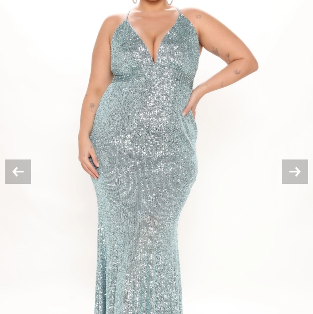Red Carpet Days Sequin Maxi DressBlue - Picture 2 of 3